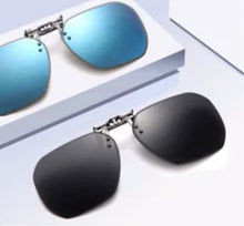 Load and play video in Gallery viewer, Visor Buddy Clippy! Polarized Clip-on Sunglasses

